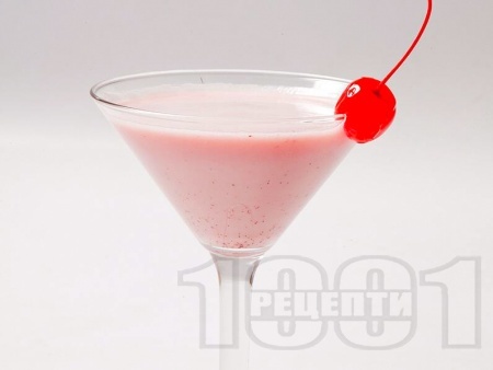  Strawberry Kiss   ,     -   